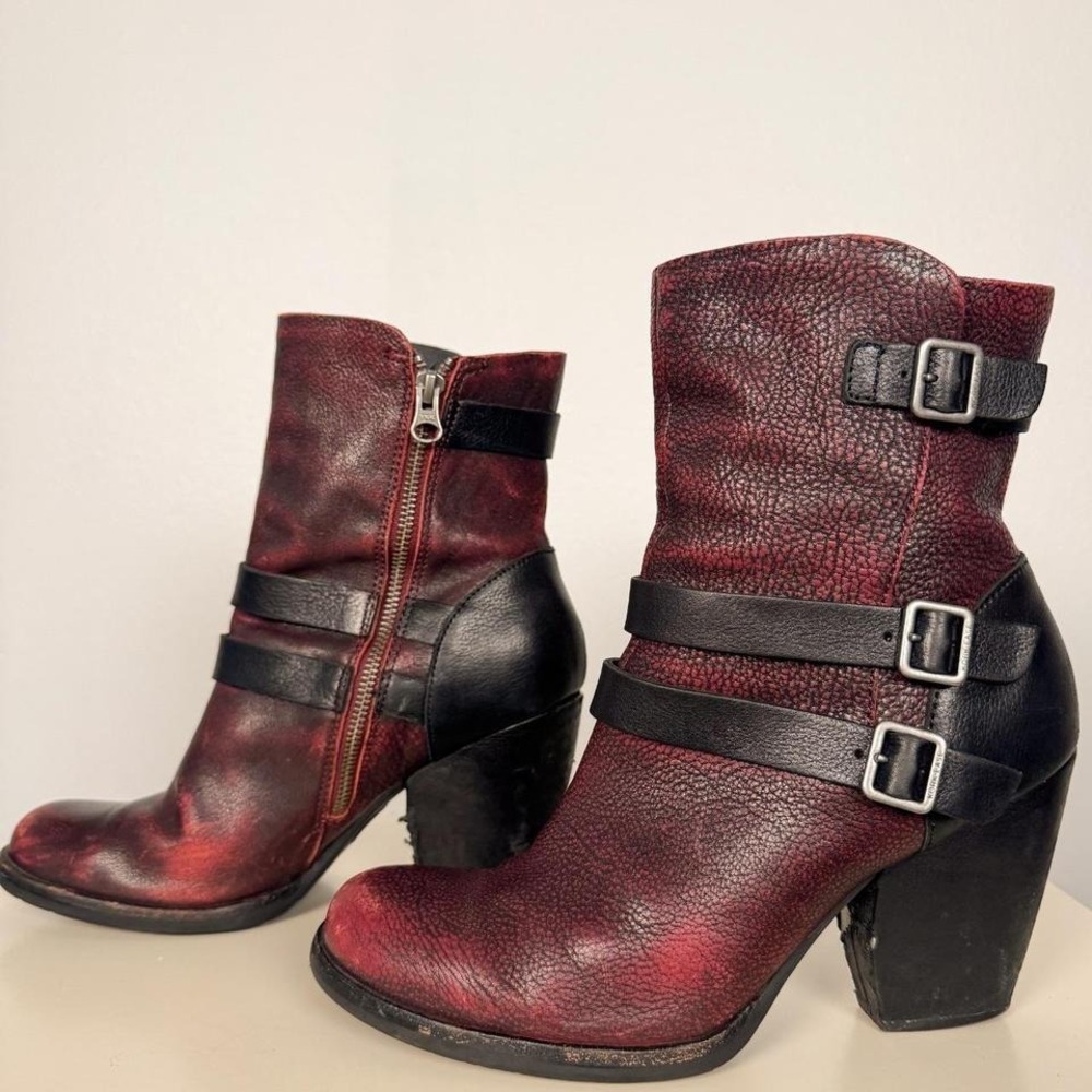 Kork-Ease Leather Ankle‎ Boots Size 9 Red Black Buckle Detail Mid Heel